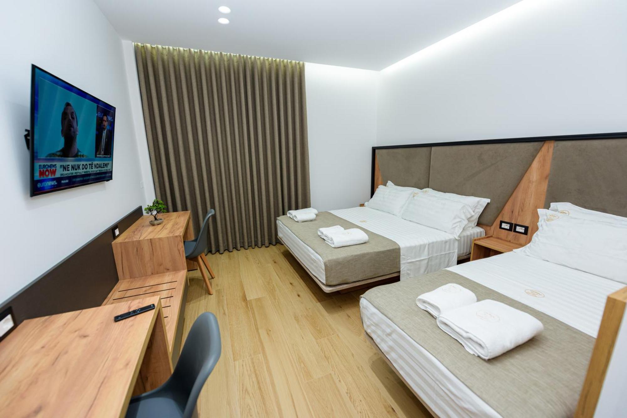 Kevin'S Aparthotel Влёра Экстерьер фото
